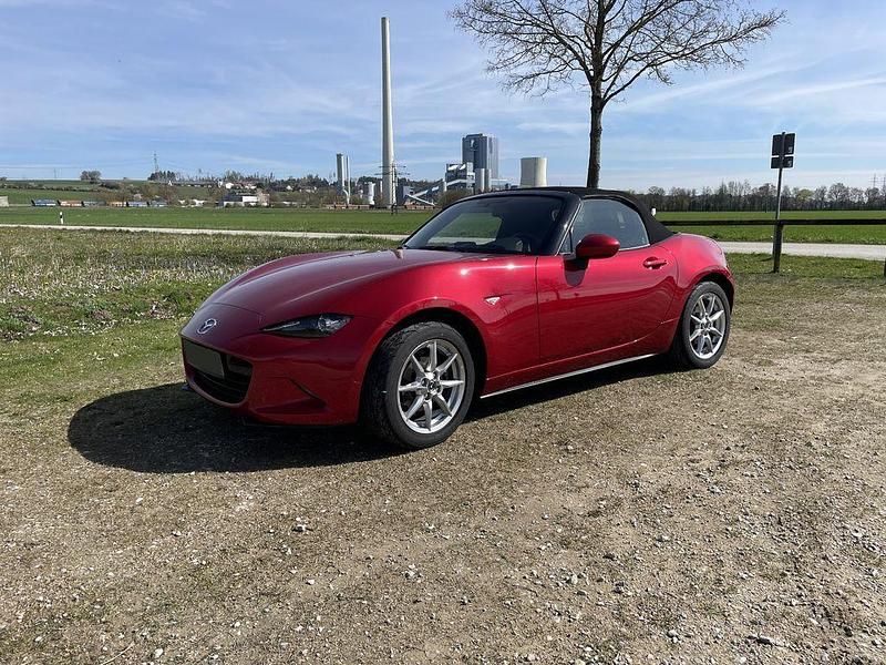 Gebraucht Mazda MX5 Center-Line 132 PS (97 kW) 2016 Rot Cabrio