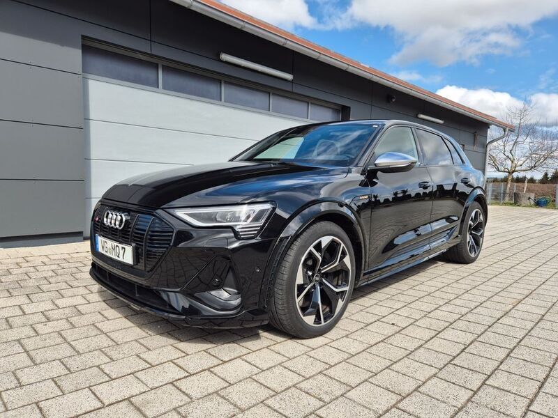 Schwarz Gebraucht 2022 Audi e-tron Sport SUV | 44.990 € (Superpreis) - Bild 1/4