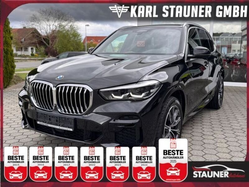 Black sapphire metallic (metallic) Gebraucht 2023 BMW X5 M Sport SUV | 68.980 € (Fairer Preis) - Bild 1/2