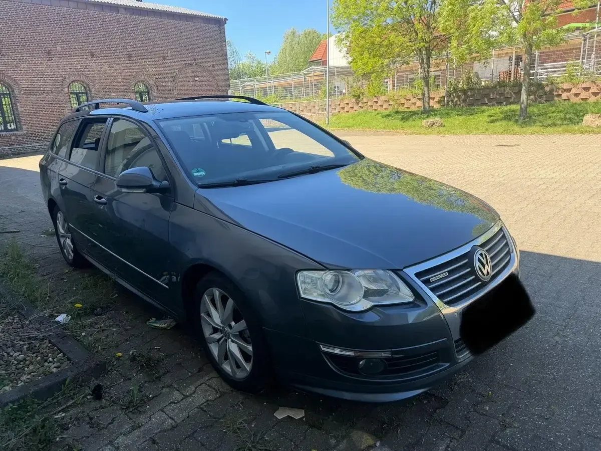 Gebraucht VW Passat 105 PS (77 kW) 2010 Grau Kombi