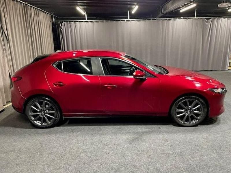 Gebraucht Mazda 3 Center-Line 140 PS (102 kW) 2025 Rot Limousine