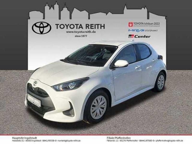 Schneeweiß Gebraucht 2022 Toyota Yaris Comfort Kleinwagen | 13.420 € (Fairer Preis) - Bild 1/4