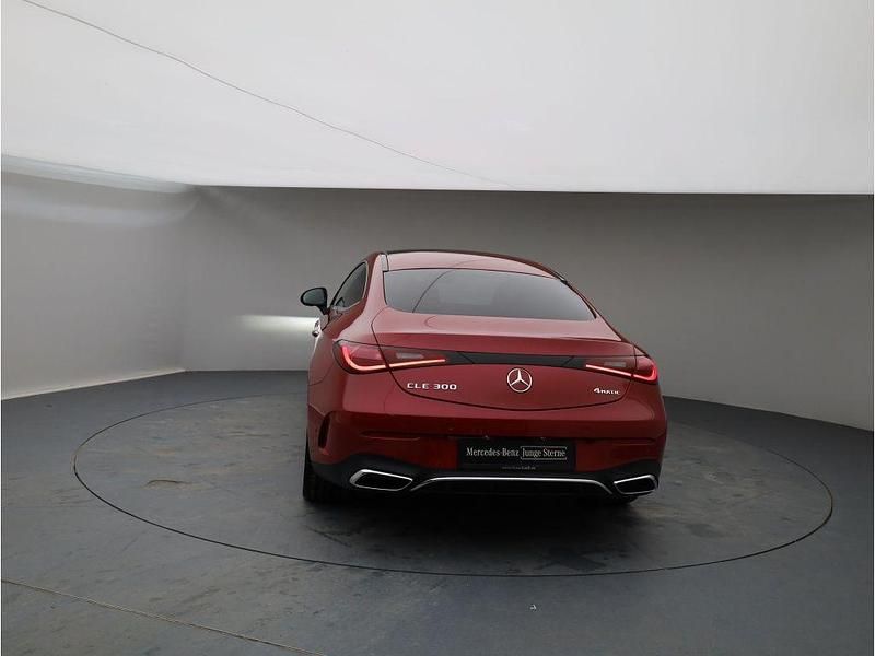 Gebraucht Mercedes 300 AMG 258 PS (189 kW) 2023 Manufaktur lack manufaktur patagonienrot (metallic) Coupé