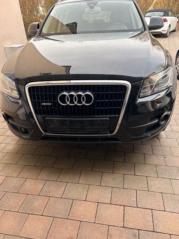 Second-hand Audi Q5 Sport 239 CP (175 kW) 2009 Maro SUV