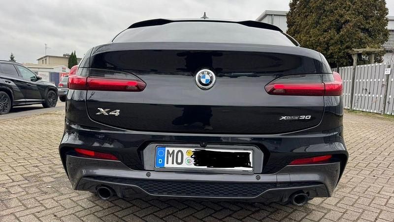 Gebraucht BMW X4 M Sport 252 PS (185 kW) 2021 Schwarz SUV