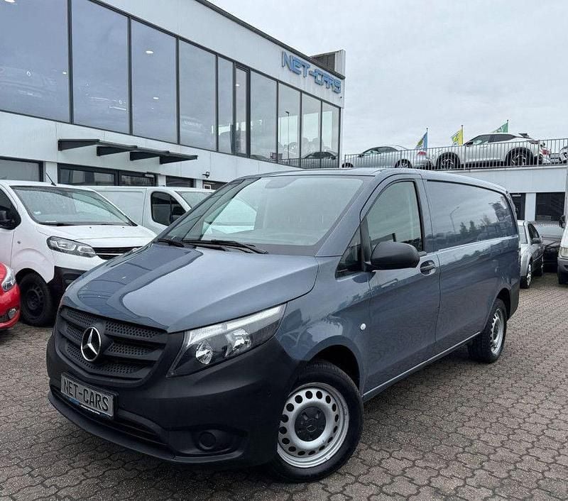 Gebraucht Mercedes e-Vito 85 kW (116 PS) 2020 Grau Van / Kleinbus