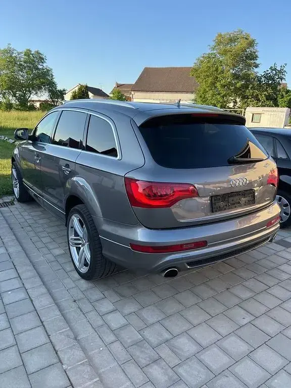 Używany Audi Q7 245 KM (180 kW) 2013 Szary SUV