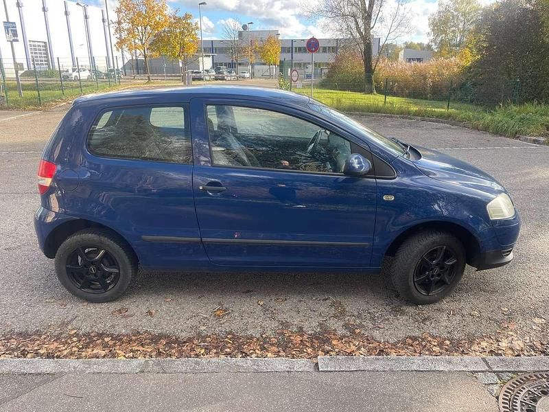 Second-hand VW Fox 54 CP (39 kW) 2006 Albastru Hatchback