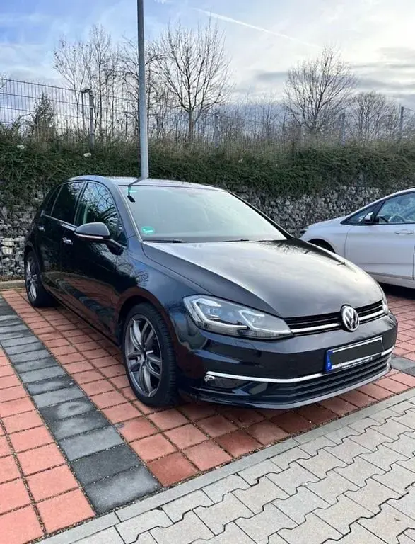 Gebraucht VW Golf VII 116 PS (85 kW) 2017 Schwarz Limousine