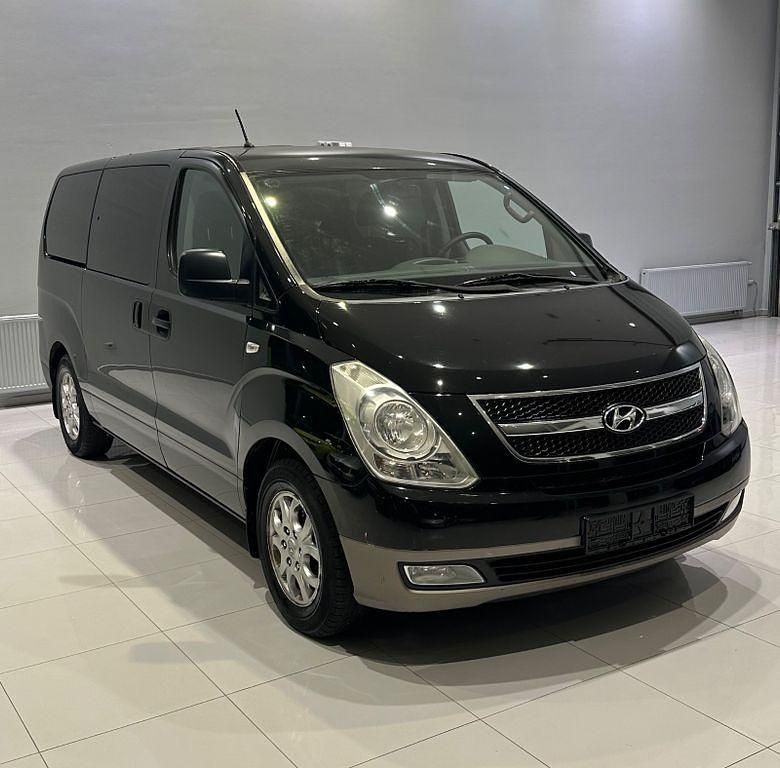 Schwarz Gebraucht 2011 Hyundai H-1 Van | 9.000 € (Teuer) - Bild 1/4