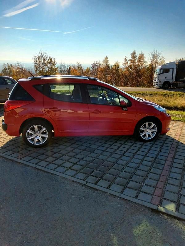 Gebraucht Peugeot 207 120 PS (88 kW) 2008 Rot Kombi