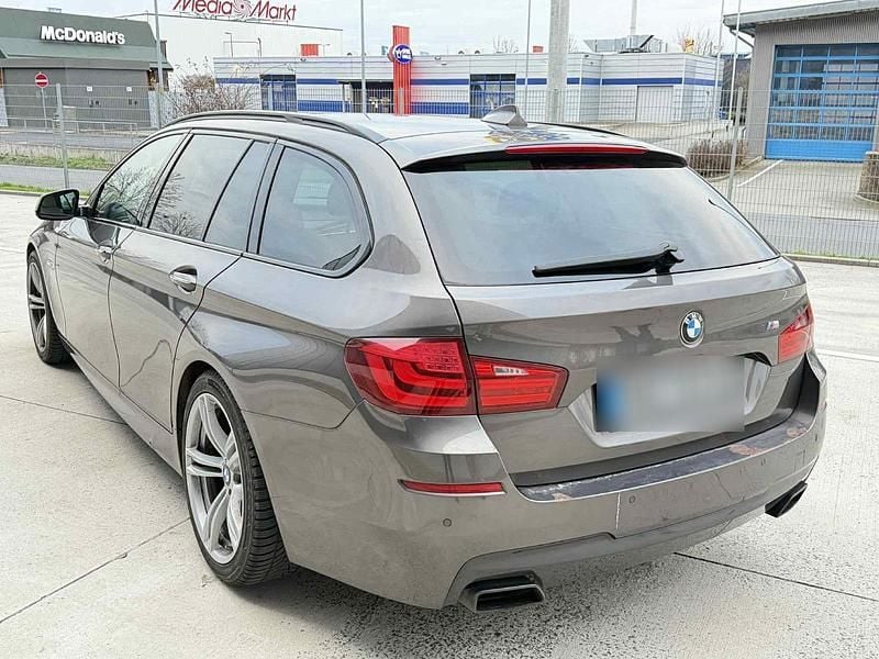 Gebraucht BMW M550 381 PS (280 kW) 2012 Braun Limousine