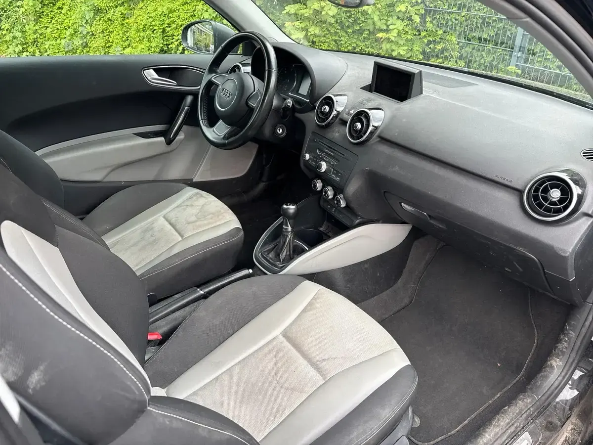 Usata Audi A1 105 CV (77 kW) 2011 Nero Utilitaria