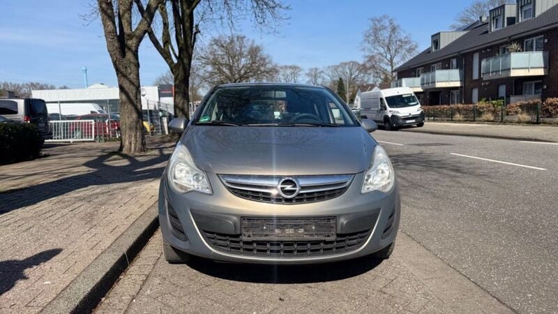 Gebraucht Opel Corsa Edition 75 PS (55 kW) 2012 Braun Limousine
