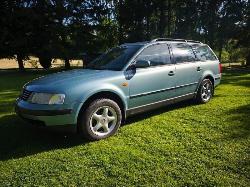 Grün Gebraucht 1998 VW Passat Comfortline Kombi | 1.000 € (Guter Preis) - Bild 1/4