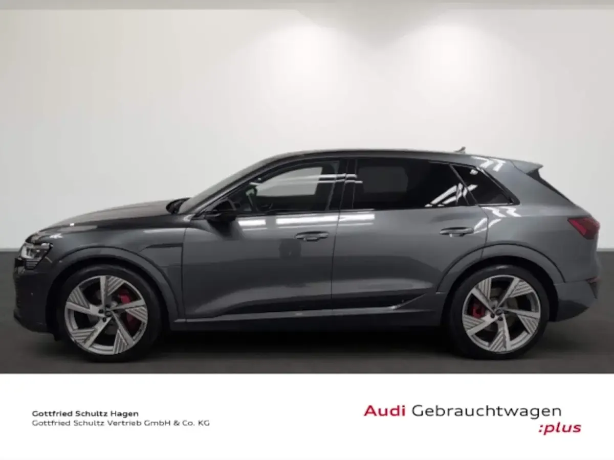 Gebraucht Audi Q8 e-tron S-Line 300 kW (408 PS) 2023 Grau SUV