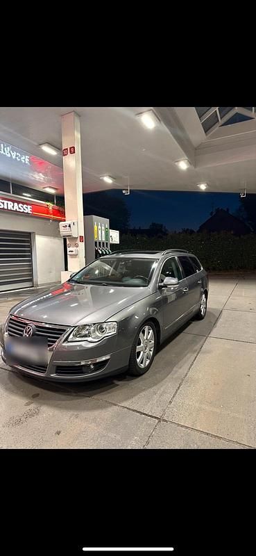Grau Gebraucht 2009 VW Passat Kombi | 3.600 € (Fairer Preis) - Bild 1/4