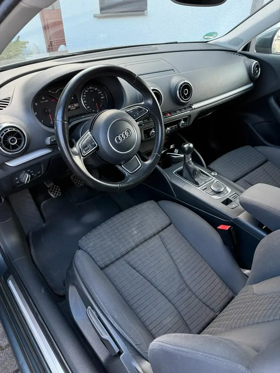 Gebraucht Audi A3 150 PS (110 kW) 2013 Grau Limousine