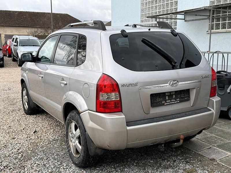 Gebraucht Hyundai Tucson GLS 141 PS (103 kW) 2006 Silber SUV