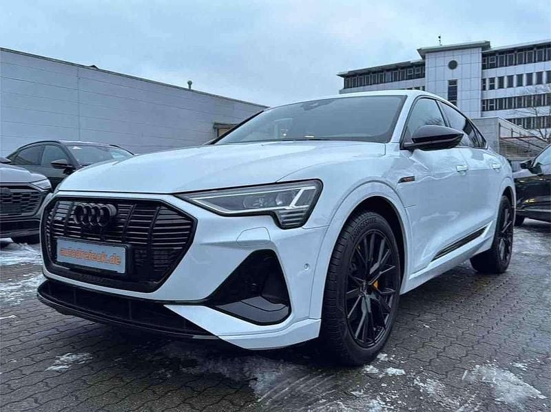Gebraucht Audi e-tron Sportback Black Edition 300 kW (408 PS) 2022 Gletscherweiß metallic SUV