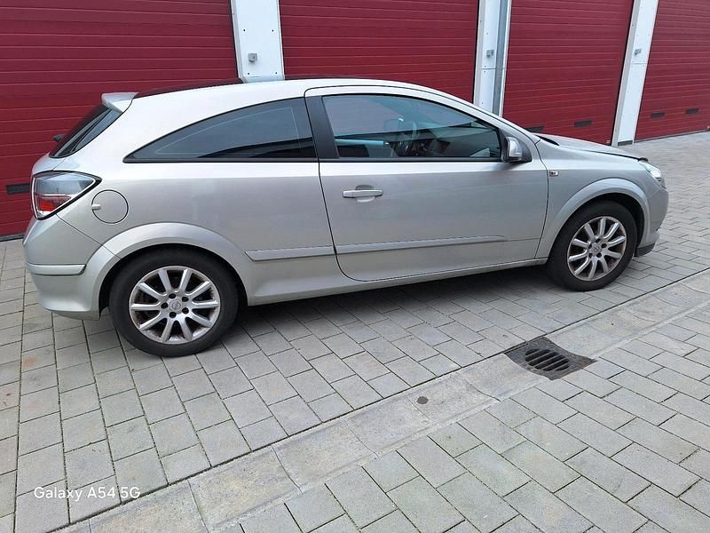 Gebraucht Opel Astra 125 PS (91 kW) 2006 Grau Coupé