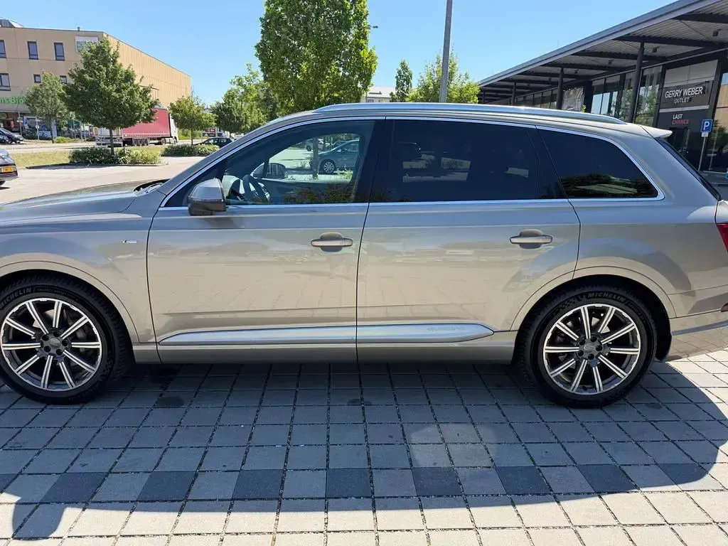 Gebraucht Audi Q7 Sport 272 PS (200 kW) 2016 Gelb SUV