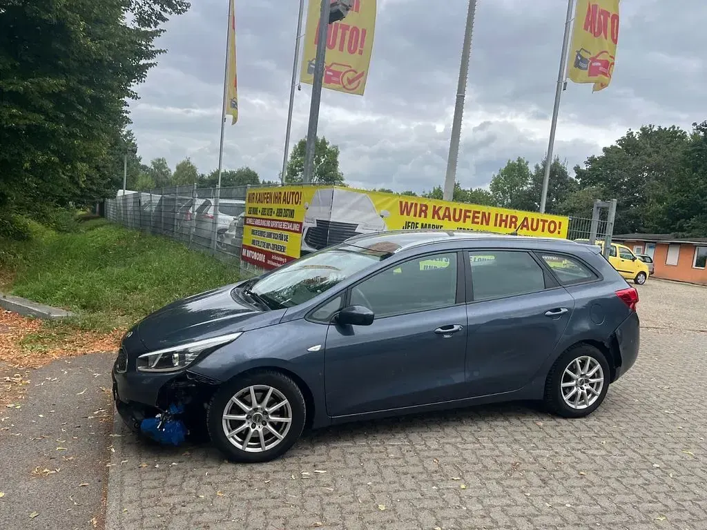 Gebraucht Kia Ceed Sportswagon Edition 7 135 PS (99 kW) 2014 Blau Kombi
