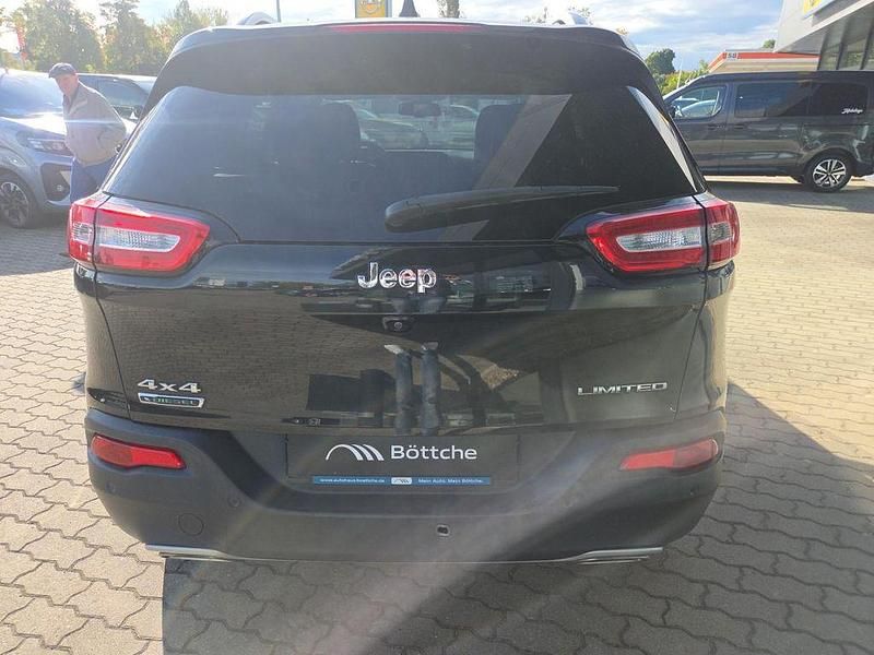 Gebraucht Jeep Cherokee 200 PS (147 kW) 2016 Brilliant black crystal pearl coat SUV