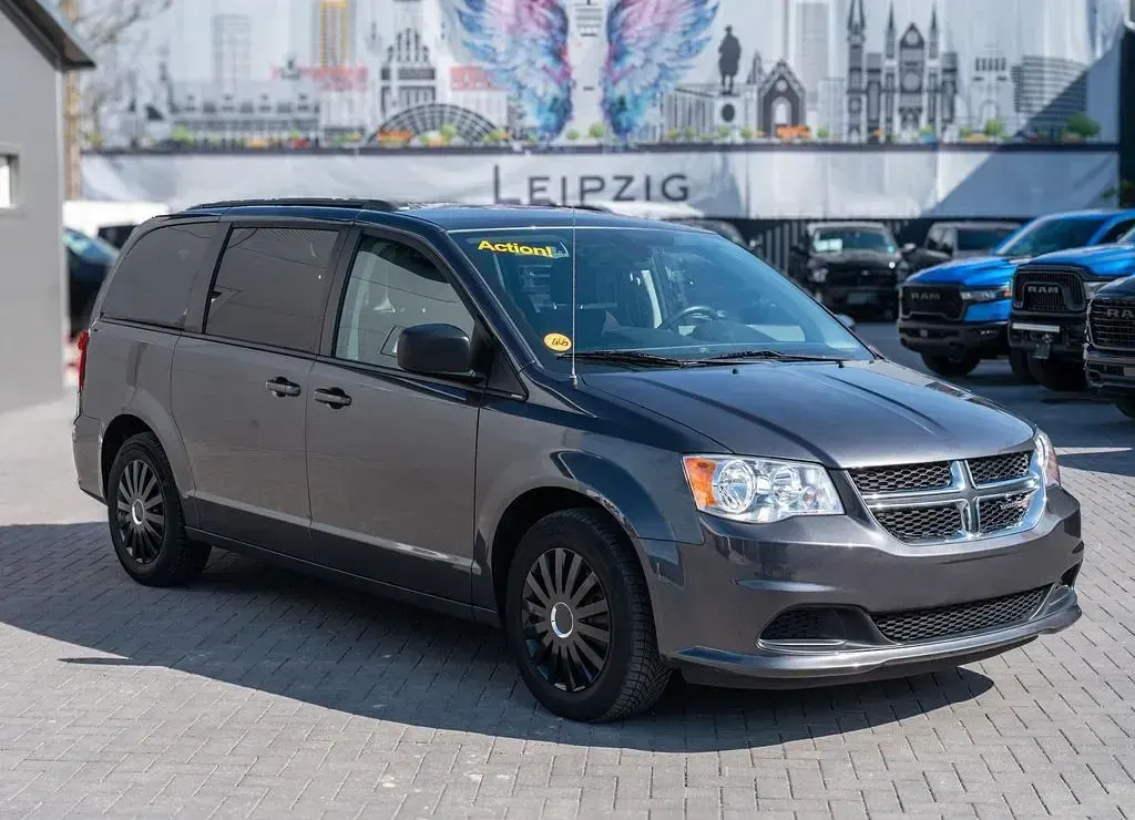 Gebraucht Dodge Grand Caravan 283 PS (208 kW) 2018 Grau Van / Kleinbus