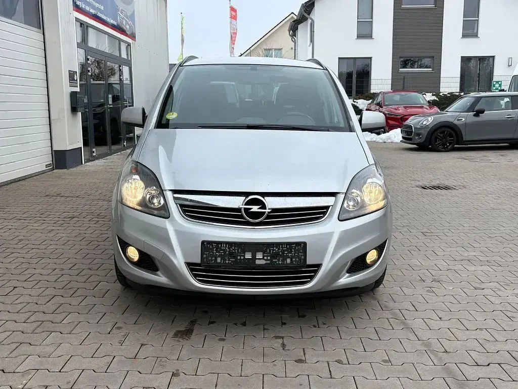 Gebraucht Opel Zafira Family 125 PS (91 kW) 2012 Silber Van / Kleinbus