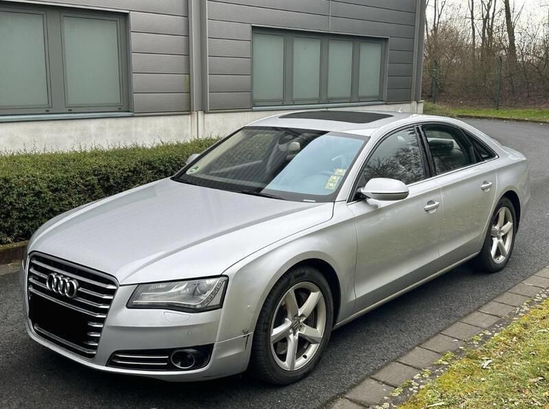 Silber Gebraucht 2011 Audi A8 Limousine | 8.000 € (Superpreis) - Bild 1/4
