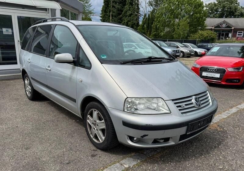 Silber Gebraucht 2000 VW Sharan Highline Van / Kleinbus | 1.890 € (Guter Preis) - Bild 1/4