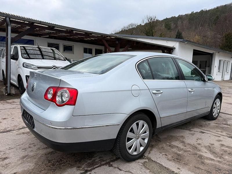Gebraucht VW Passat Comfortline 150 PS (110 kW) 2005 Silber Limousine