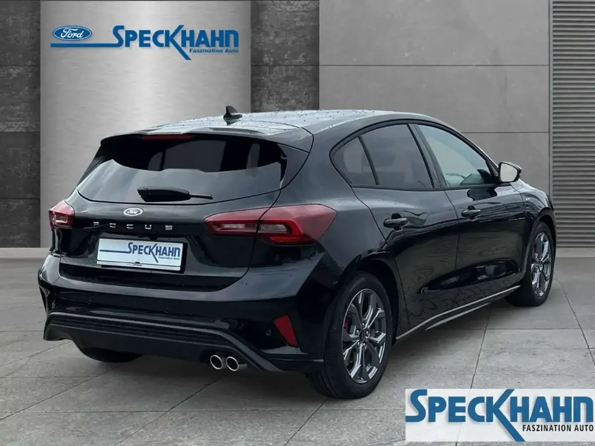 Gebraucht Ford Focus ST-Line 125 PS (91 kW) 2025 Obsidianschwarz metallic Limousine