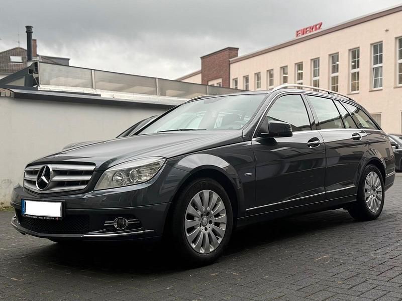 Gebraucht Mercedes C180 Avantgarde 156 PS (114 kW) 2010 Grau Kombi