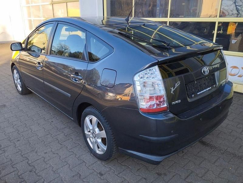 Occasion Toyota Prius Sol 77 ch (56 kW) 2007 Gris Citadine