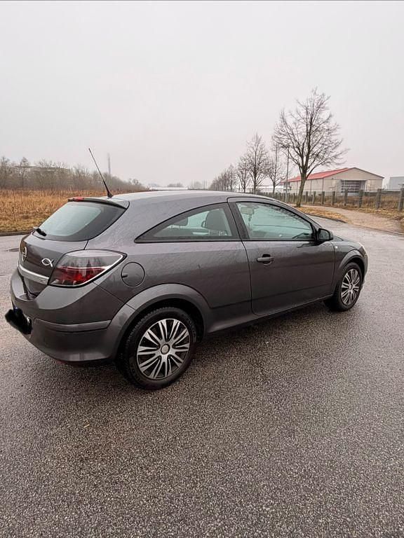 Gebraucht Opel Astra GTC Sport 116 PS (85 kW) 2009 Grau Limousine