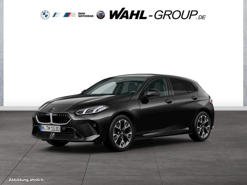 Schwarz Neu 2025 BMW 120 M Sport Kleinwagen | 32.590 € (Superpreis) - Bild 1/4