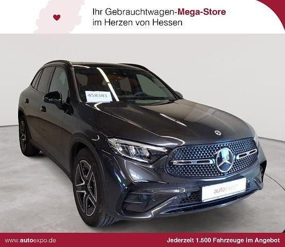 Graphitgrau metallic Gebraucht 2024 Mercedes GLC220 Advanced SUV | 56.989 € (Fairer Preis) - Bild 1/4