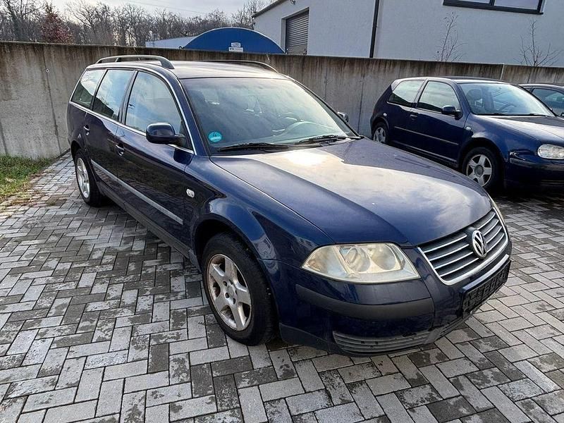 Gebraucht VW Passat Comfortline 102 PS (75 kW) 2001 Blau Kombi