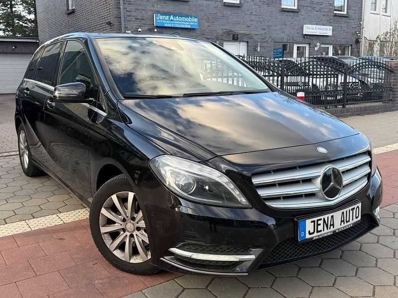 Gebraucht Mercedes B220 170 PS (125 kW) 2013 Schwarz Van / Kleinbus