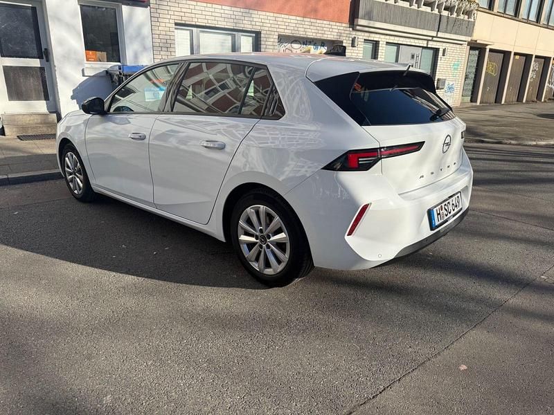 Gebraucht Opel Astra Edition 131 PS (96 kW) 2024 Weiß Limousine