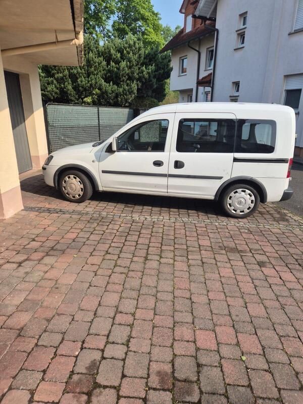 Weiß Gebraucht 2007 Opel Combo Van / Kleinbus | 1.500 € (Guter Preis) - Bild 1/4