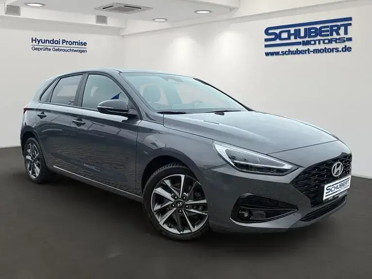 Gebraucht Hyundai i30 Advantage 140 PS (102 kW) 2025 Ecotronic gray Limousine