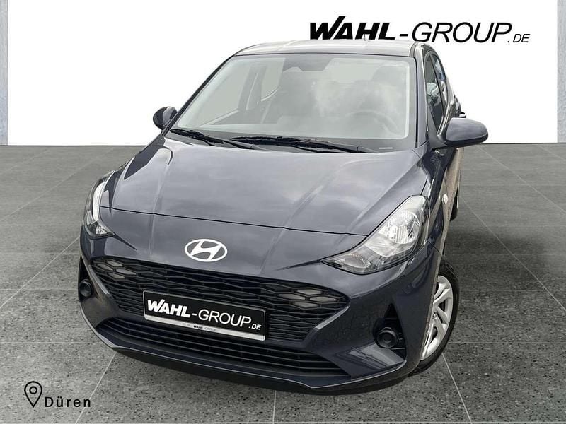 Grau Neu 2025 Hyundai i10 Trend Kleinwagen | 16.970 € (Guter Preis) - Bild 1/4