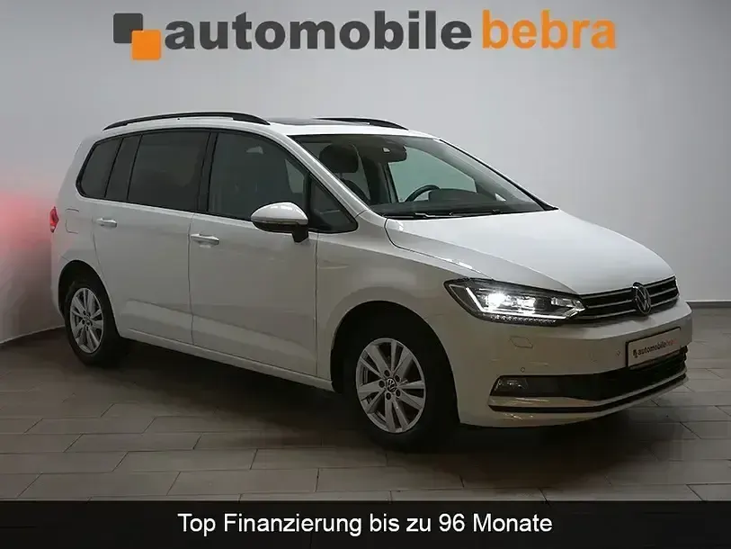 Gebraucht VW Touran Comfortline 150 PS (110 kW) 2023 Pure white Van / Kleinbus