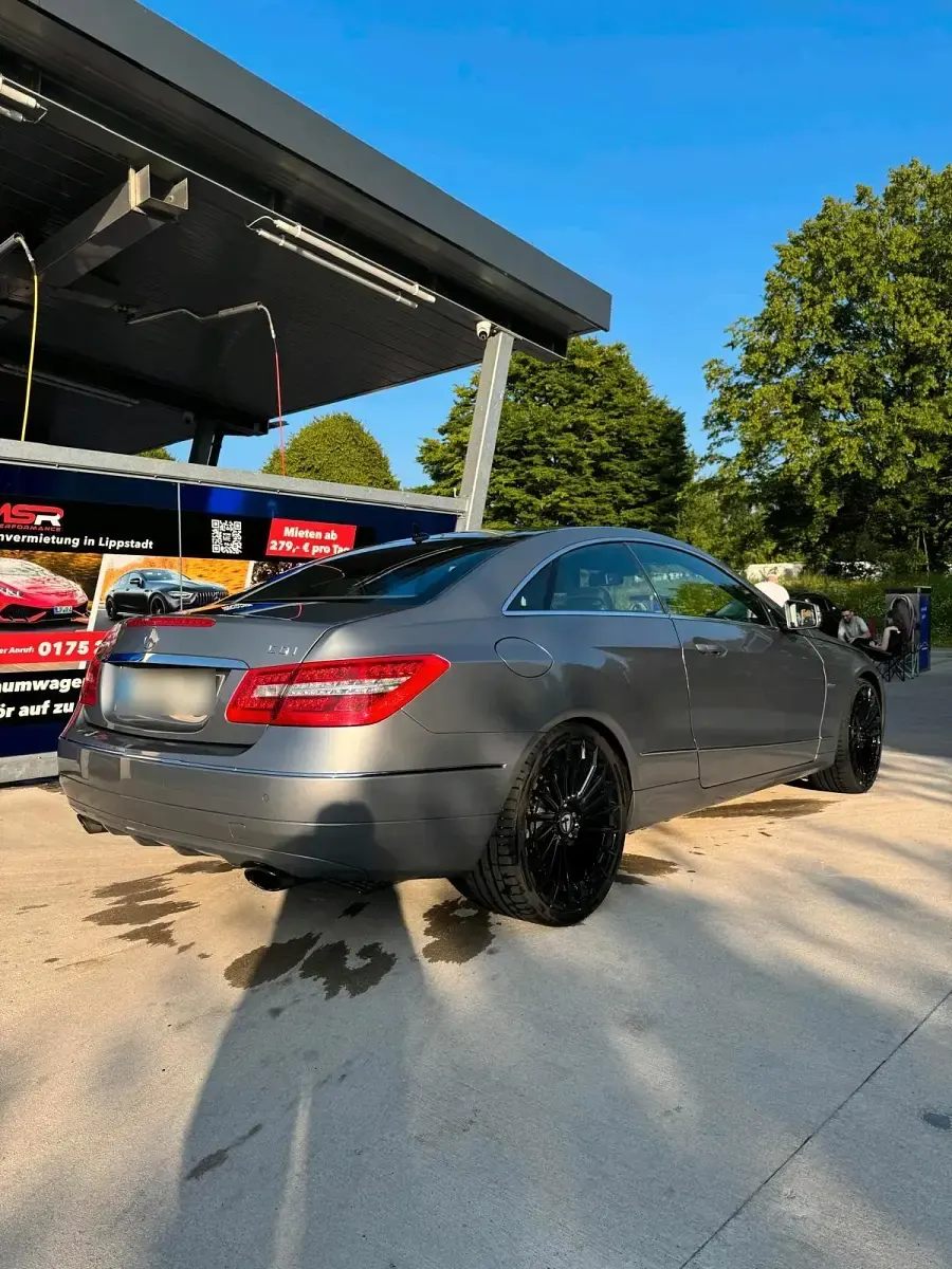 Gebraucht Mercedes E350 231 PS (169 kW) 2011 Silber Coupé