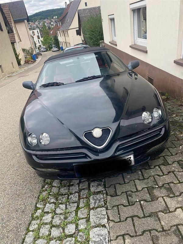 Schwarz Gebraucht 1999 Alfa Romeo Spider Cabrio | 5.000 € (Fairer Preis) - Bild 1/4