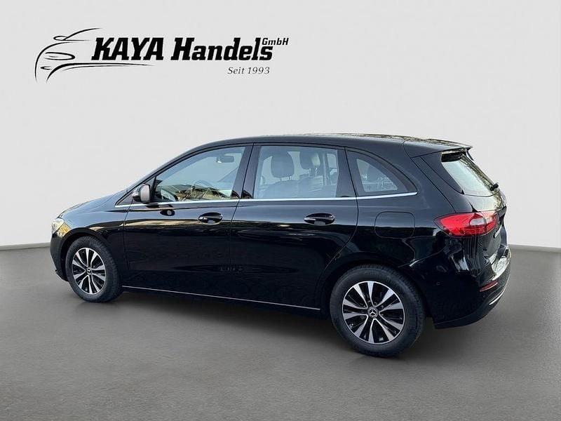 Gebraucht Mercedes 200 Style 150 PS (110 kW) 2021 Schwarz Limousine