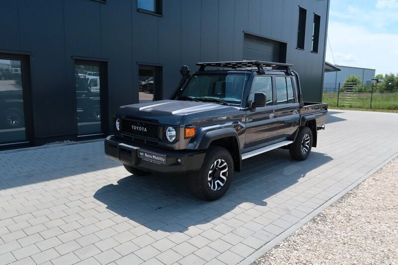 Grau Neu 2025 Toyota Land Cruiser SUV | 74.900 € (Fairer Preis) - Bild 1/4